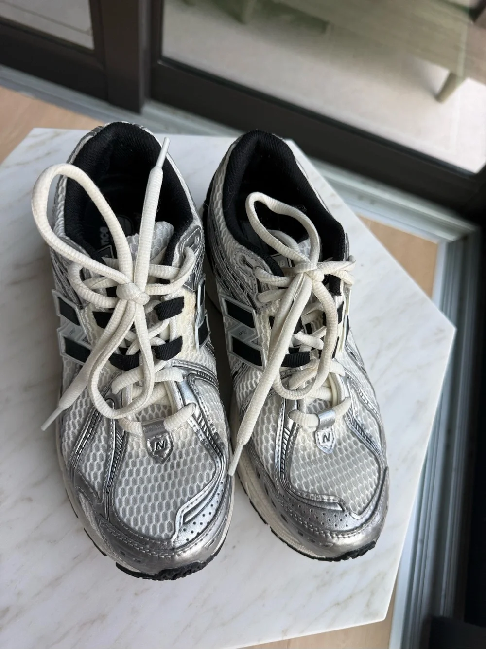 New Balance 1906R (GS)Silver/Black/WHITE